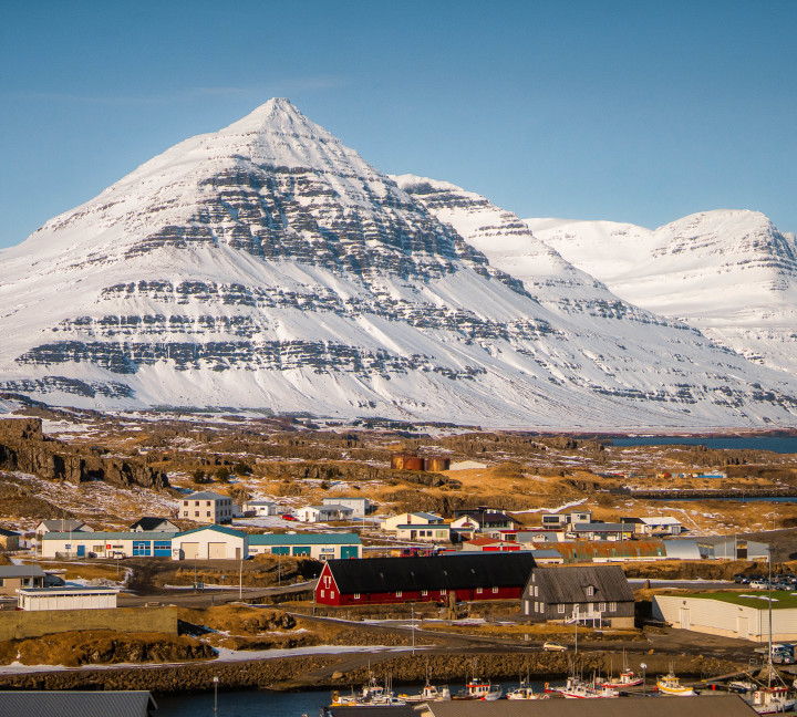 Iceland Circumnavigation: Mountains, Volcanoes and Waterfalls