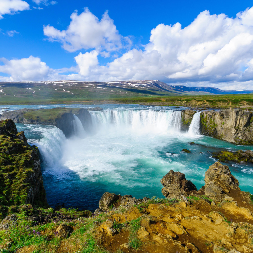 Iceland Circumnavigation: Mountains, Volcanoes and Waterfalls