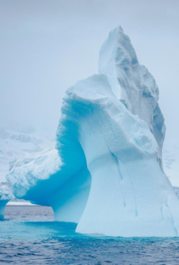 The Lilliehöök Glacier: A Frozen Giant Shaped by Millennia of Arctic Ice 